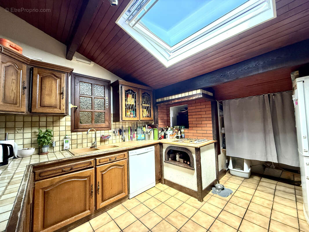 Appartement T3 de 94 m2 avec beau potentiel - photo 5