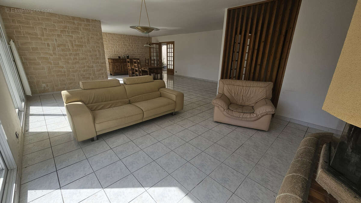 Maison à LE DORAT