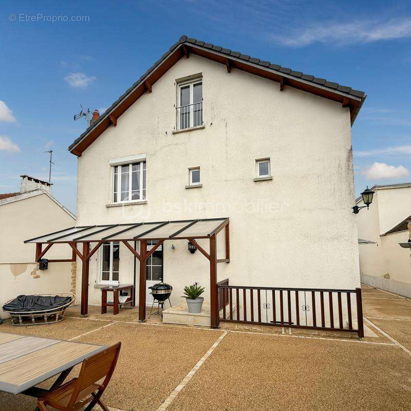 Maison à SAINT-CLEMENT