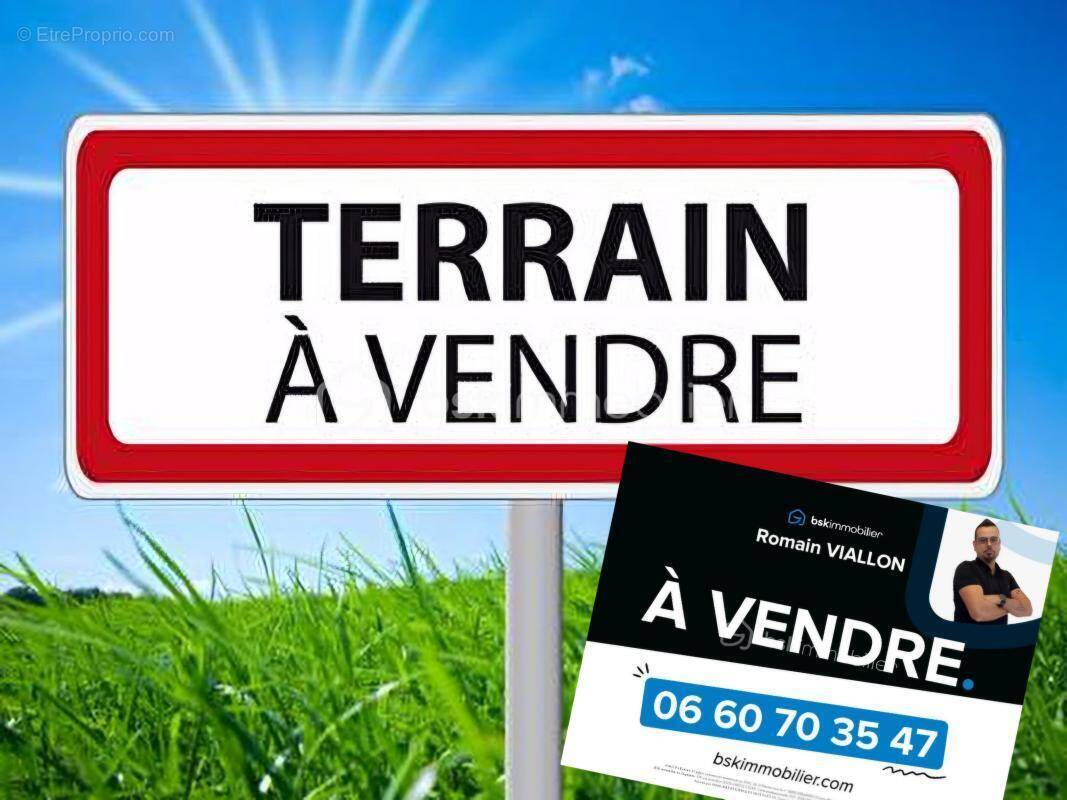 Terrain à SAINTE-COLOMBE-SUR-GAND