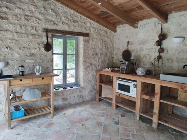 Maison à CASTELNAU-MONTRATIER