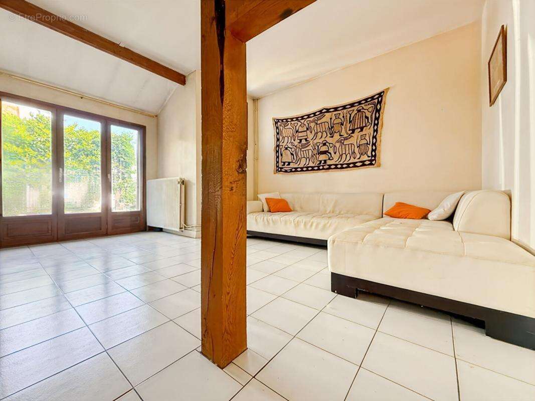 Maison à LIVRY-GARGAN