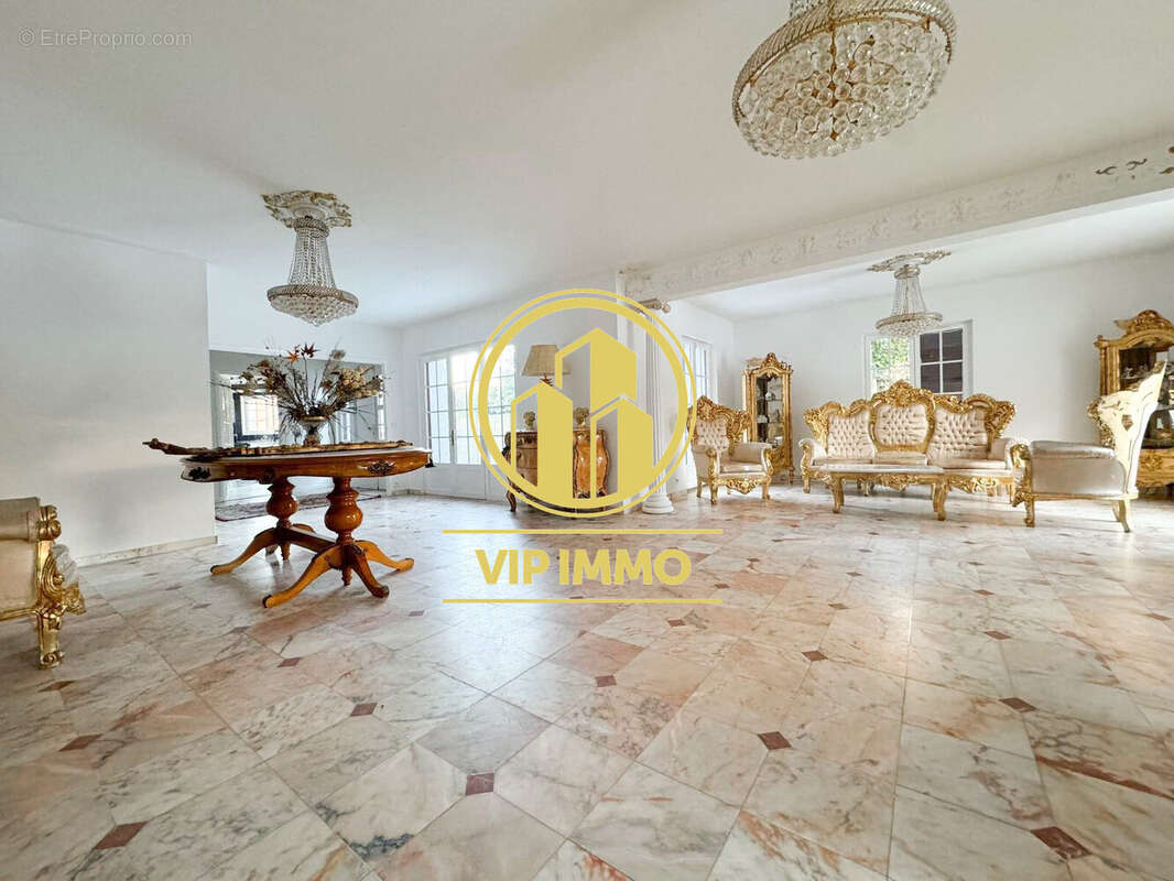 Maison à FACHES-THUMESNIL