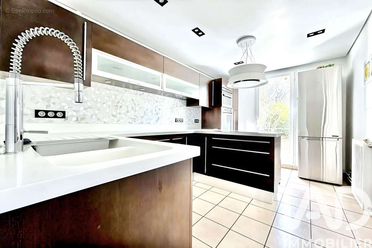 Photo 8 - Maison à BUSSY-SAINT-GEORGES