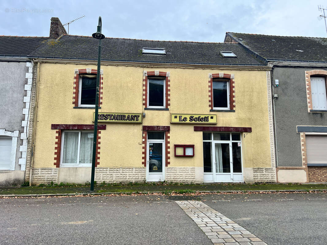 Maison à LUSANGER