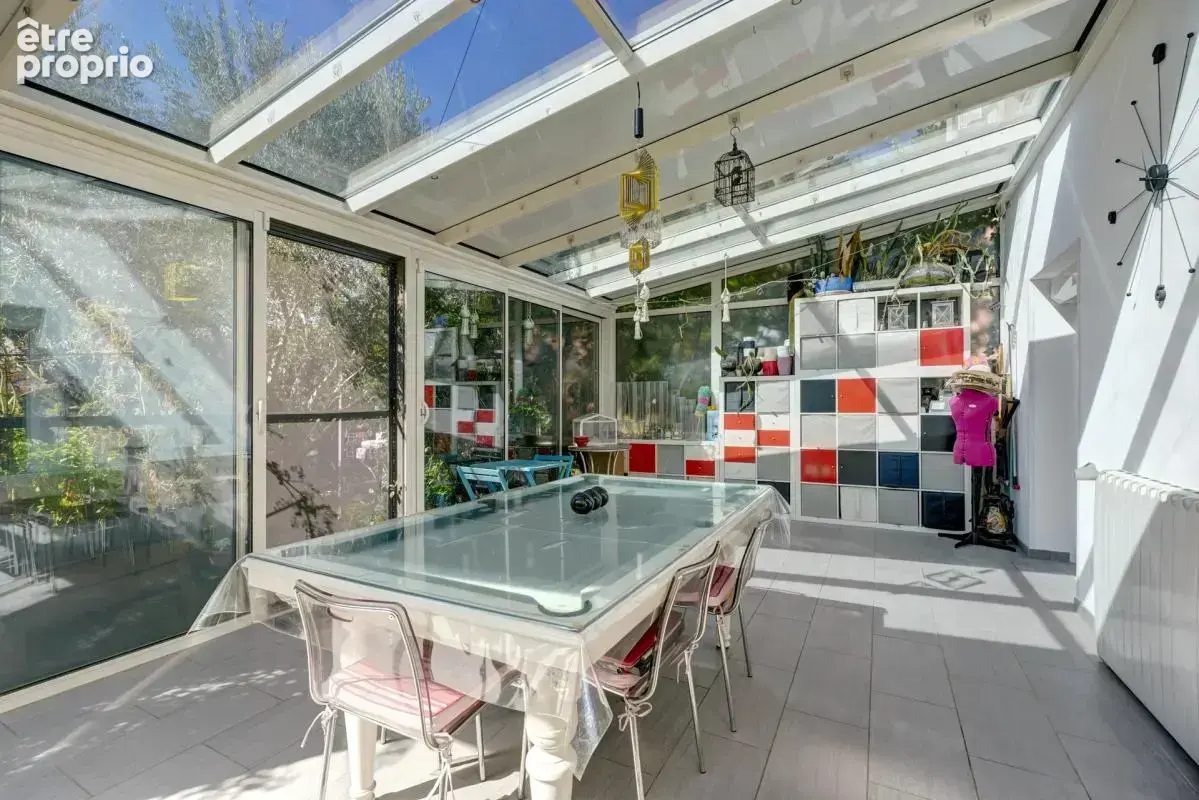 Maison de 4 pièces de 85 m² à Vaulx-en-Velin - photo 4