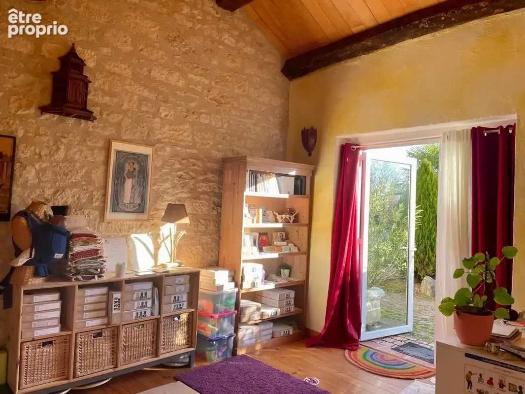Propriété de caractère avec piscine et 2,5 hectares - photo 17
