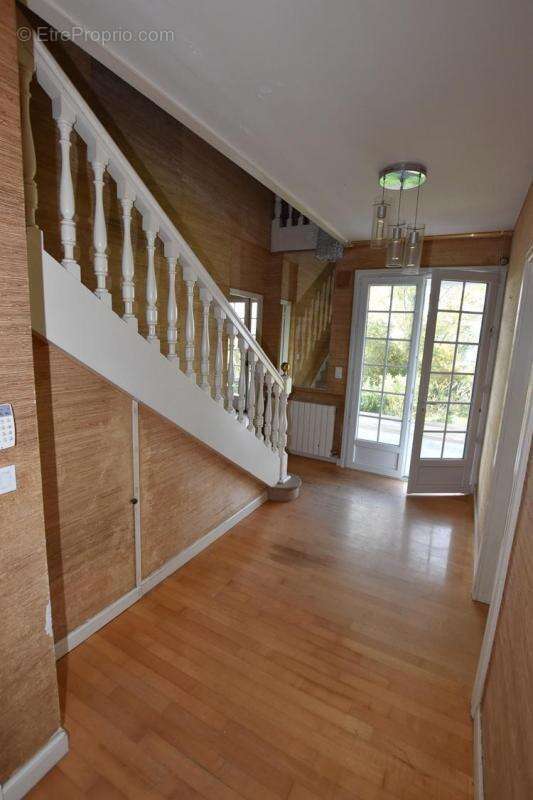 Maison 8 pièces avec piscine – SERRES MORLAAS (64) - photo 7