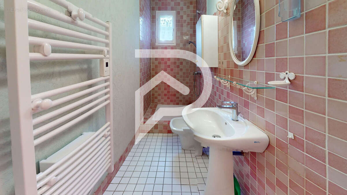 Maison à NEUILLY-SUR-SUIZE