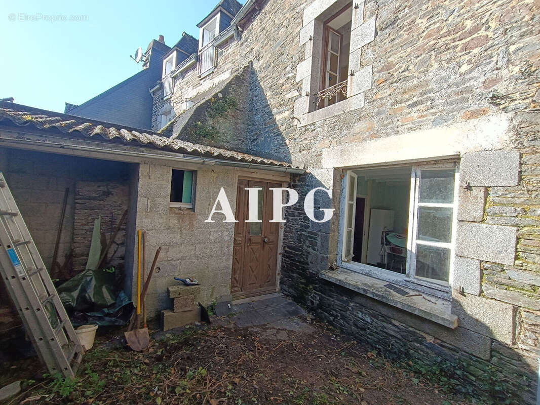 Maison à GOUAREC