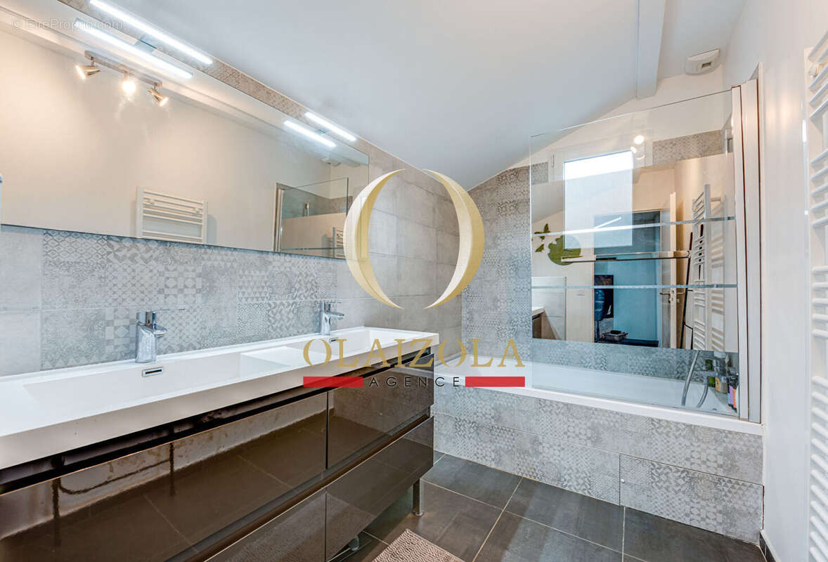 Maison à SAINT-PEE-SUR-NIVELLE