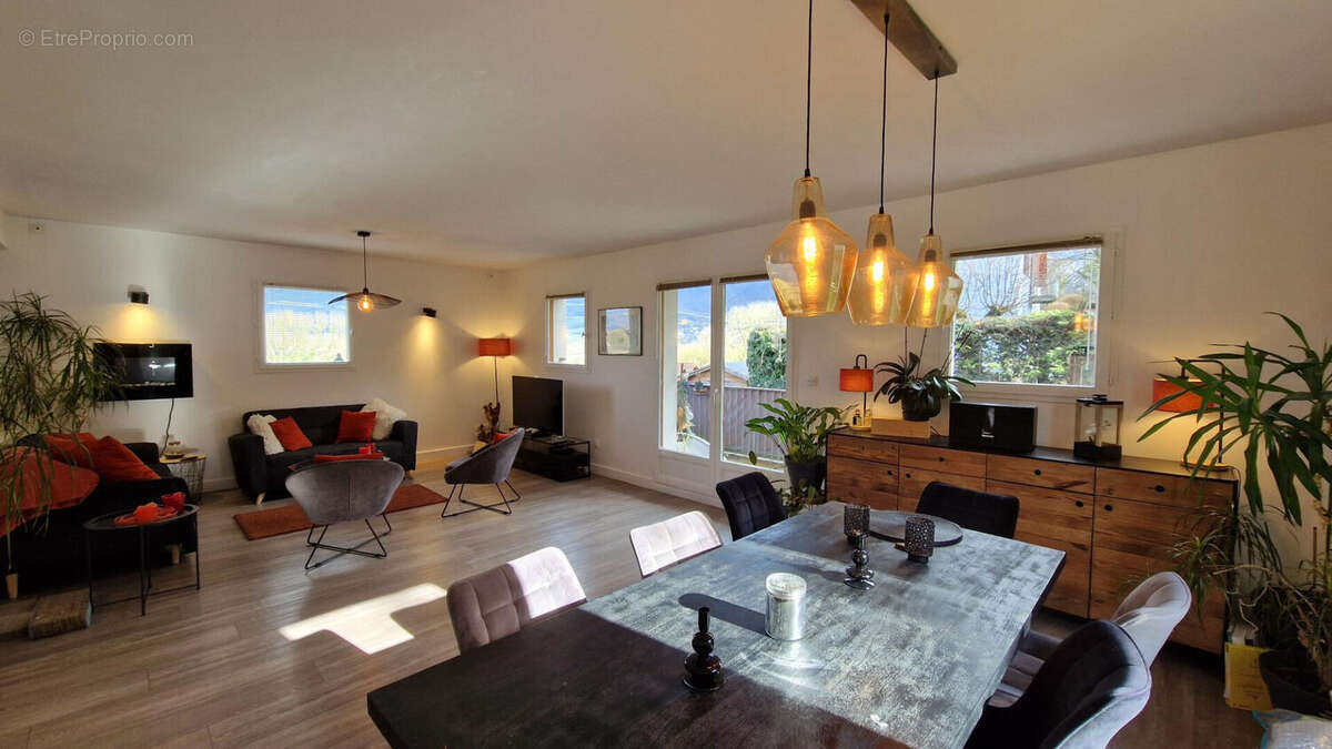 Appartement à VIVIERS-DU-LAC