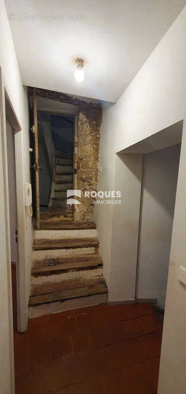 Pour  investisseurs, sur la commune de Lodève proche de toutes commodités dans un immeuble en copropriété, bel - photo 8