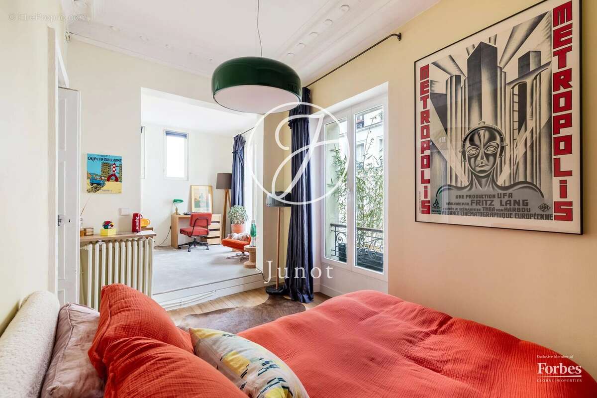 Appartement à PARIS-9E