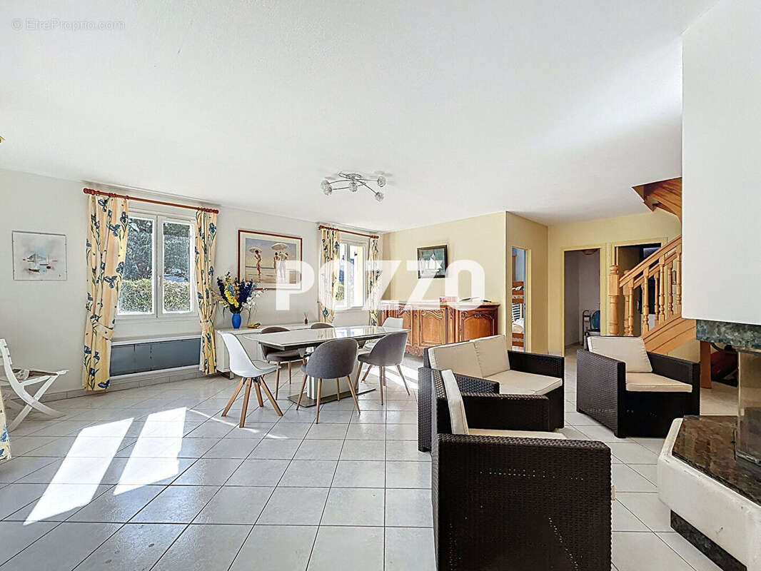 Maison à SAINT-GERMAIN-SUR-AY