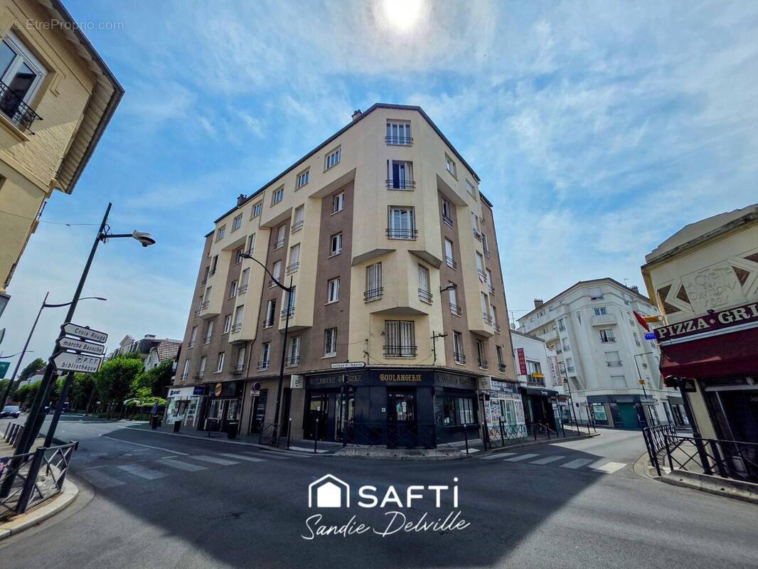 Photo 1 - Appartement à LES PAVILLONS-SOUS-BOIS