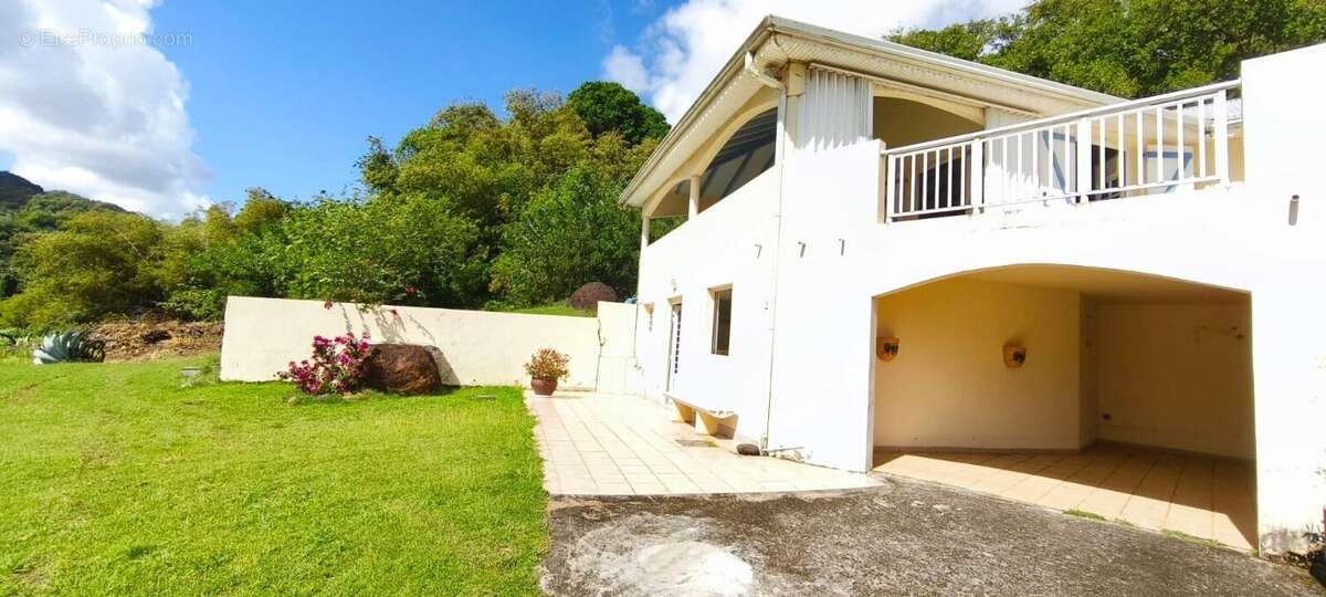 Maison à LE ROBERT