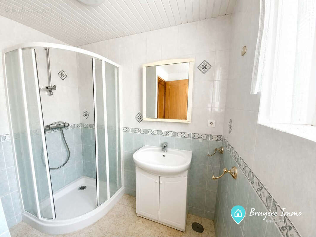 Maison 128 m² à Glageon  - photo 2
