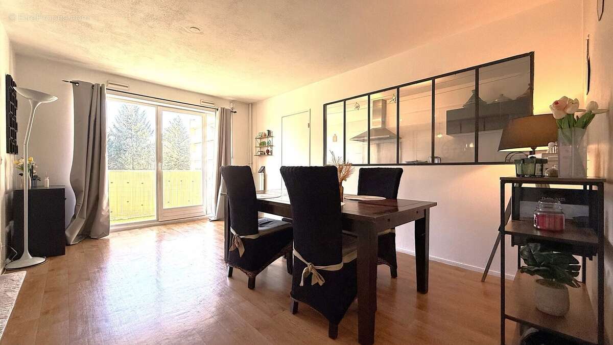 Appartement à ELANCOURT