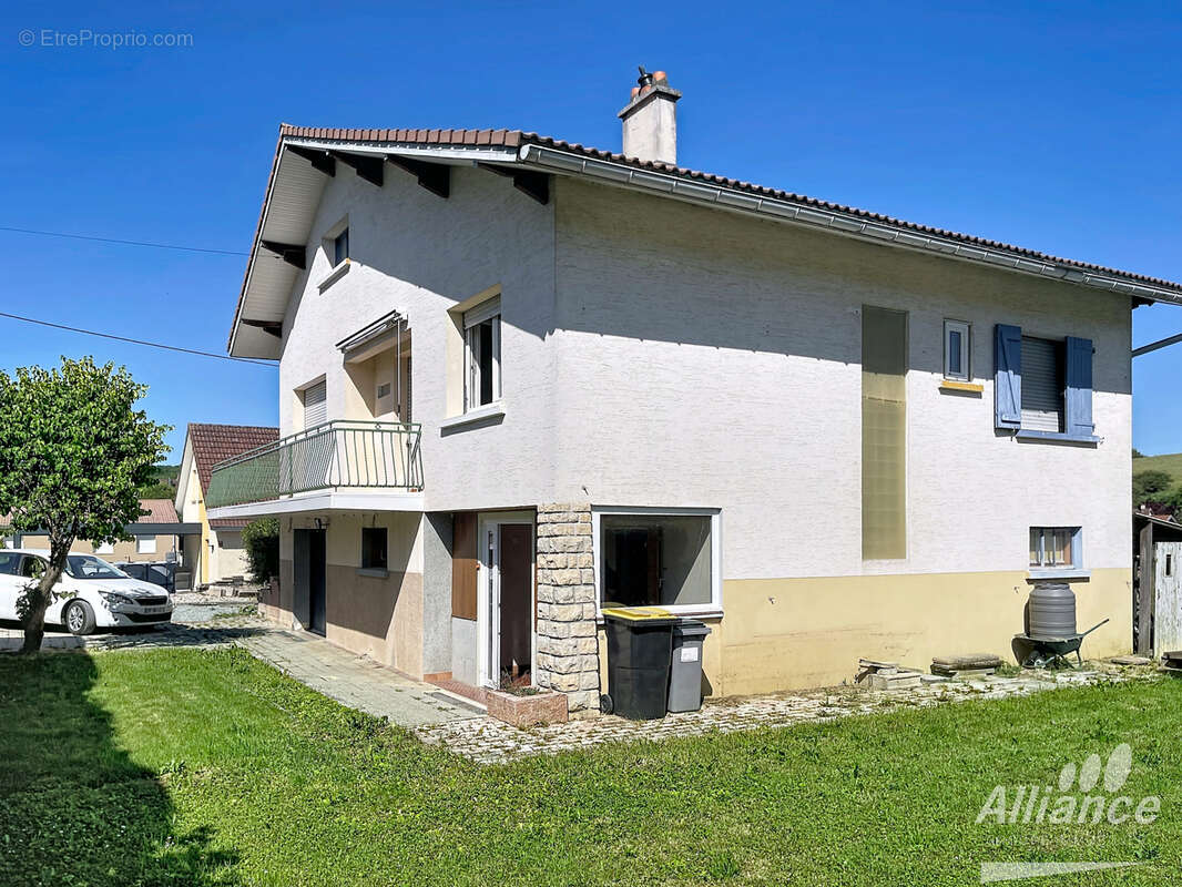 Maison à ETOUVANS