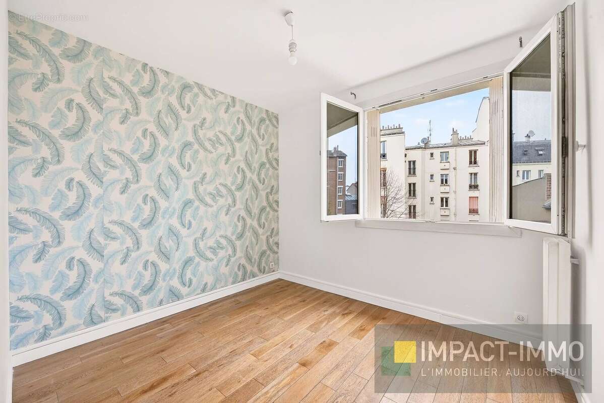 Appartement à COURBEVOIE