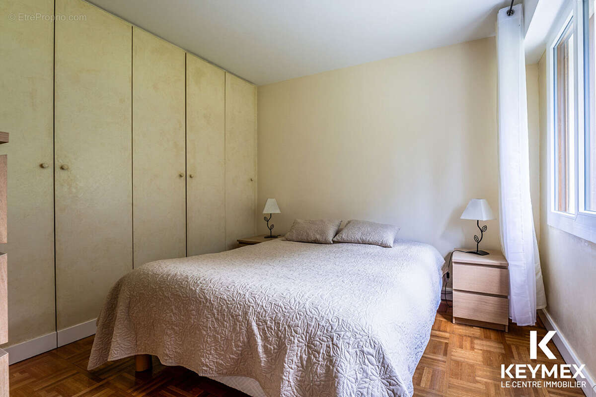 Appartement à ISSY-LES-MOULINEAUX