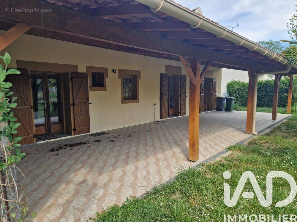 Photo 1 - Maison à VAYRES-SUR-ESSONNE