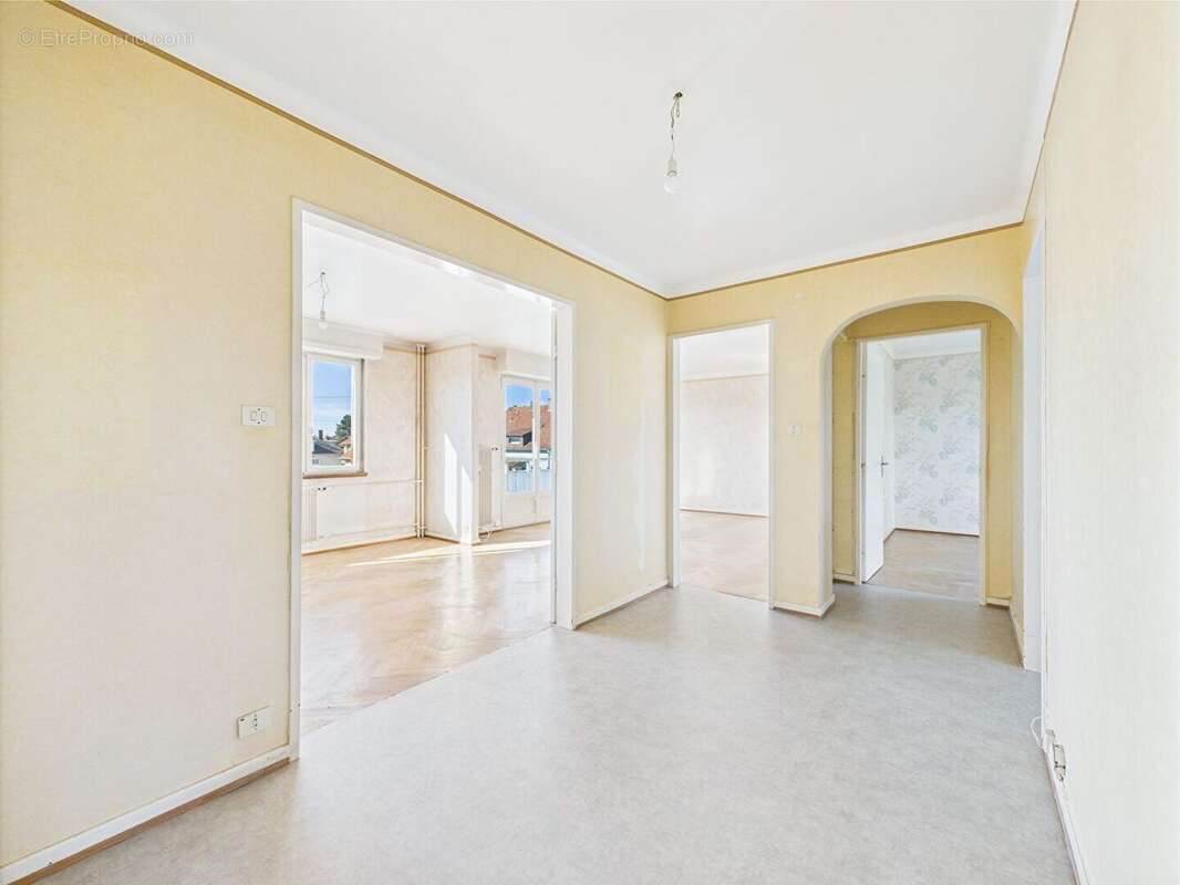 La Wantzenau - F4 de 89.96 m² avec 2 balcons, un garage, une cave et un grenier - photo 13
