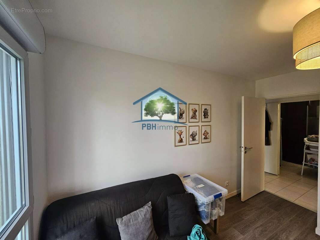 Appartement à SEREZIN-DU-RHONE