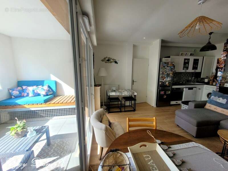 Appartement à vendre 3 pièces LA ROCHELLE (17) - 2 chambres, Terrasse, Place de parking privative - photo 10