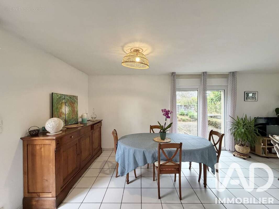 Maison 113 m² à Figeac  - photo 4