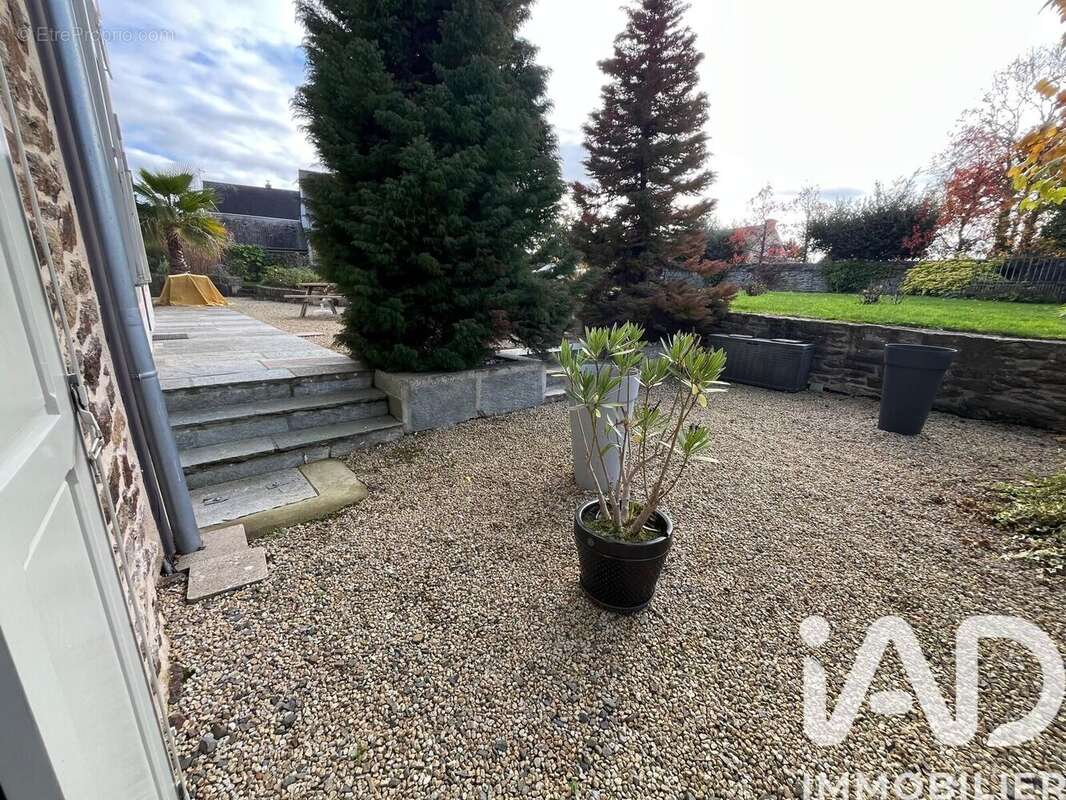 Photo 5 - Maison à LA VILLE-ES-NONAIS