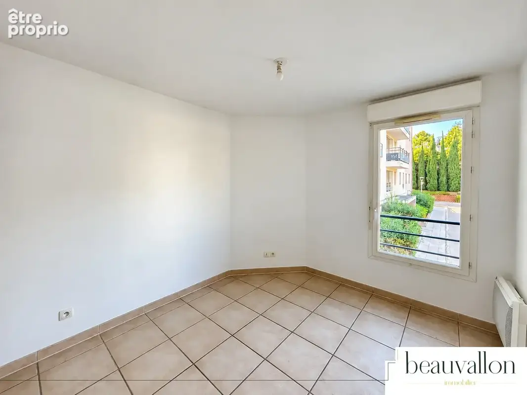 Vente T4 90m2 + terrasse 10m2 + garages Marseille Les Caillols - photo 4
