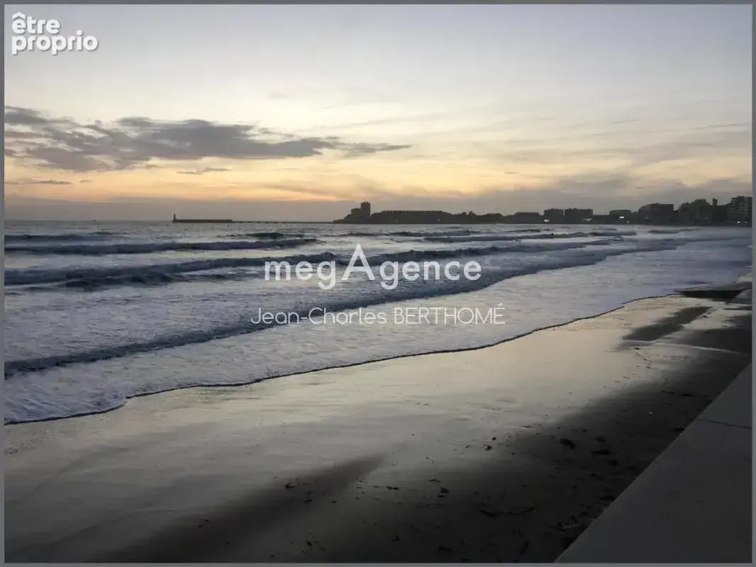 Dans un quartier très prisé des Sables d'Olonne, garage de 12M2 au premier sous-sol d'une résidence entièrement sécurisée, plage - photo 3