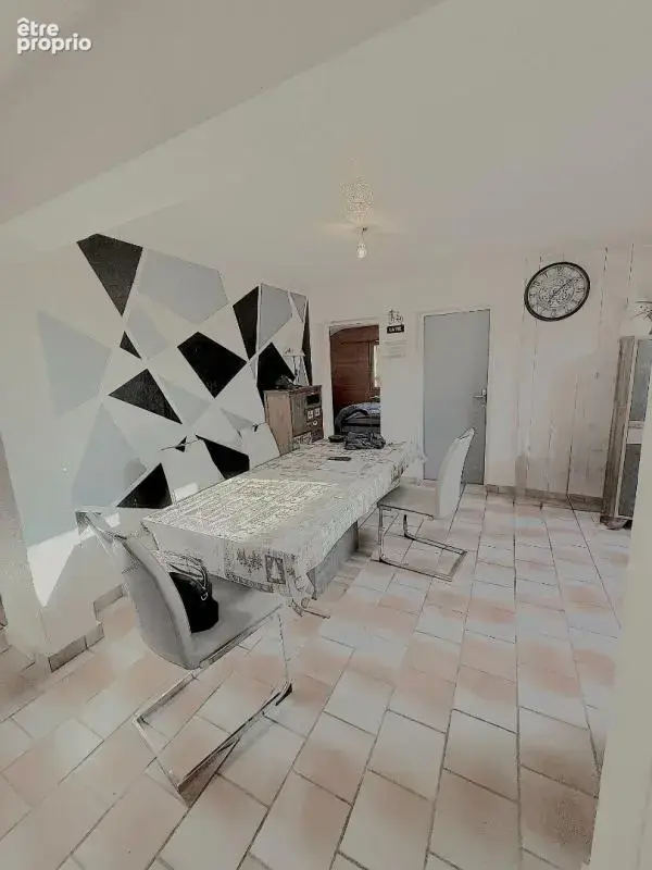 Appartement PASSY 87 M2 loi carrez, 111M2 superficie totale  , 5 pièces 276000 euros - photo 4