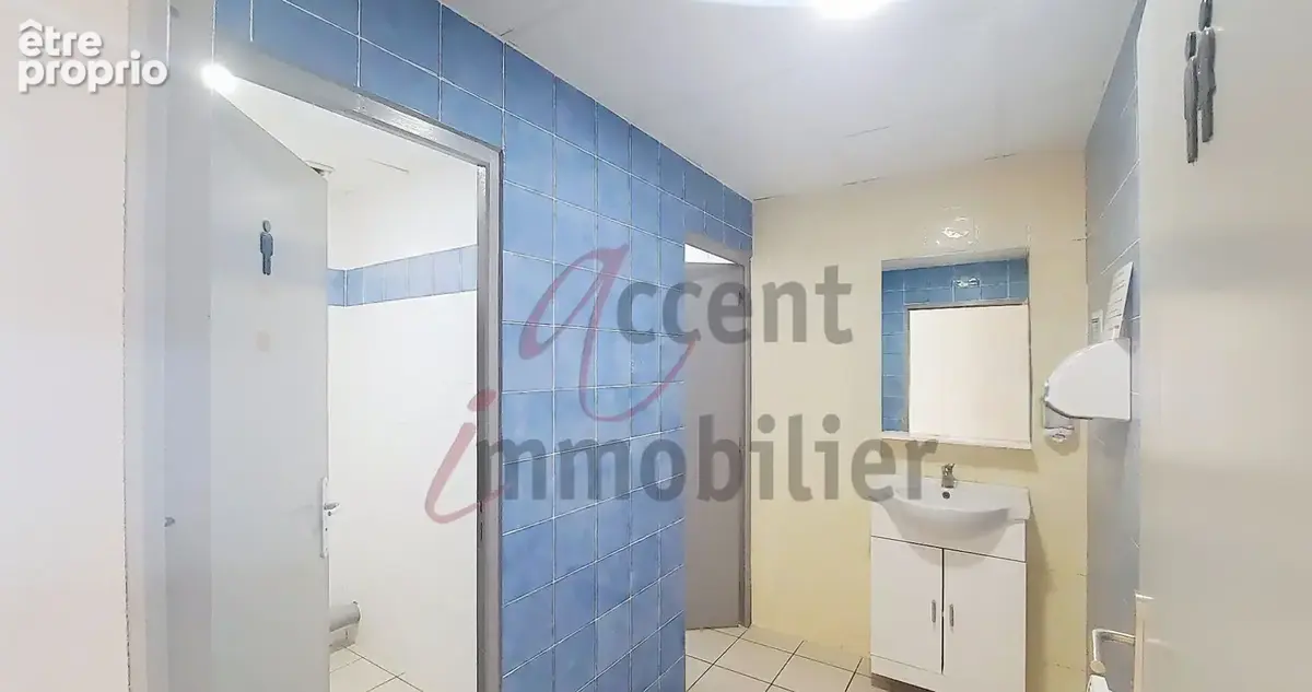 Chateaurenard : Bureaux professionnels - zone d'activité - photo 11