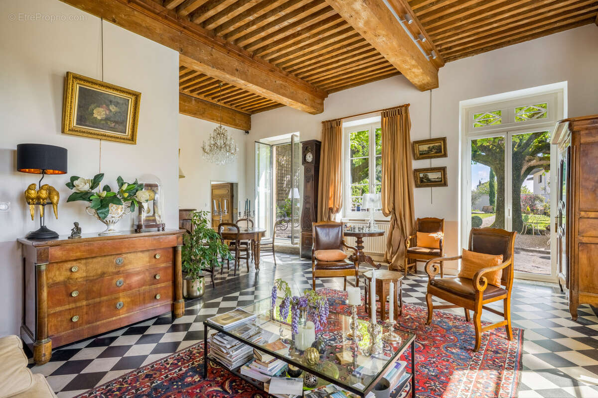 Maison à SAINT-DIDIER-AU-MONT-D'OR