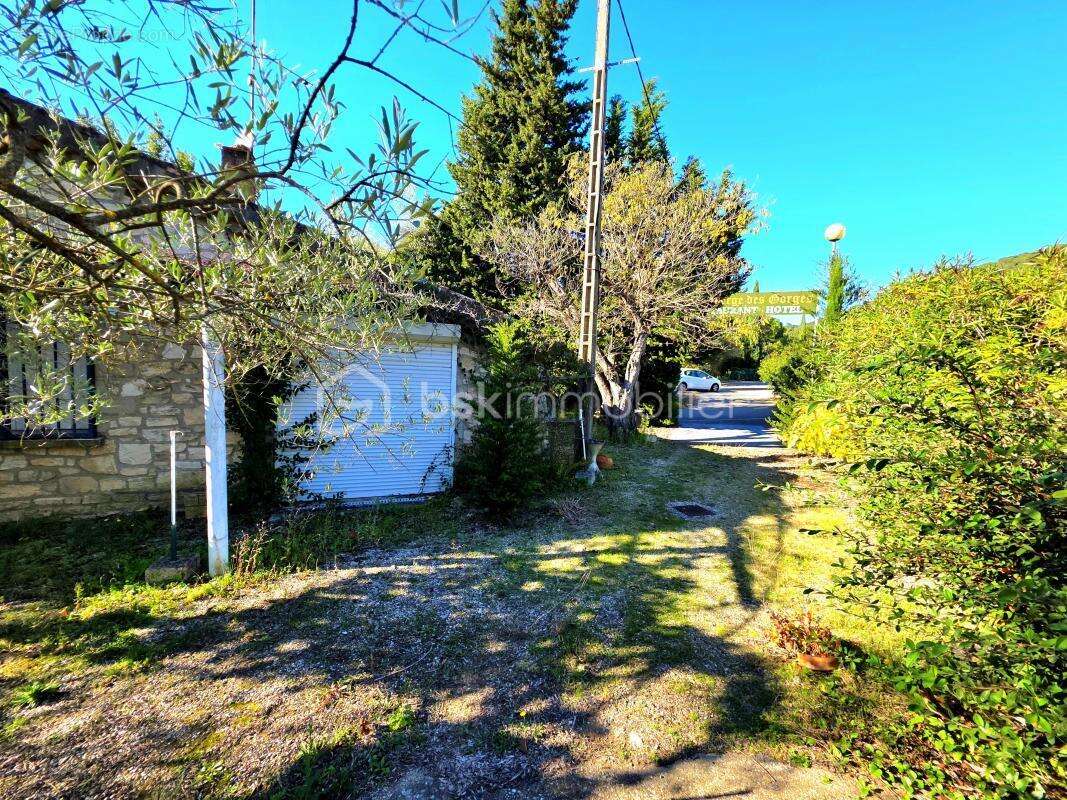 Commerce à SAINT-MARTIN-D&#039;ARDECHE