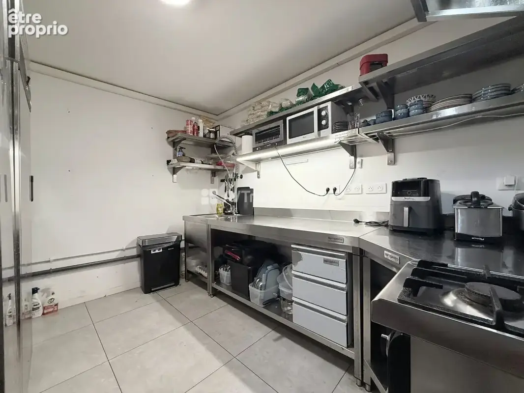 Commerce 45 m² à Ajaccio  - photo 12