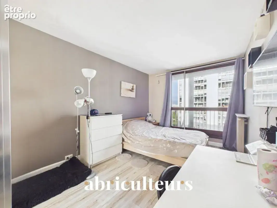 Paris 15e – Résidence Paris XV – Appartement familial 5 pièces de 114 m² avec balcons, parking et cave - photo 14