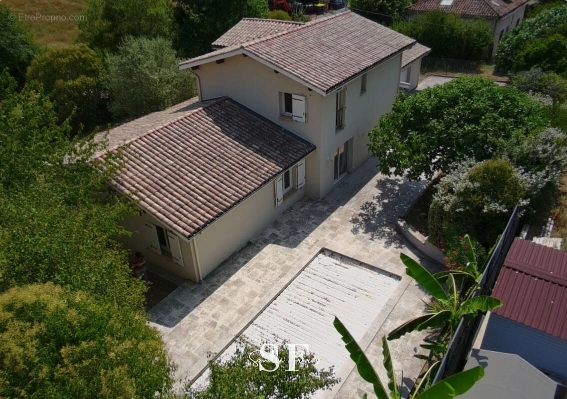 Bon encontre - villa de standing avec piscine - photo 12