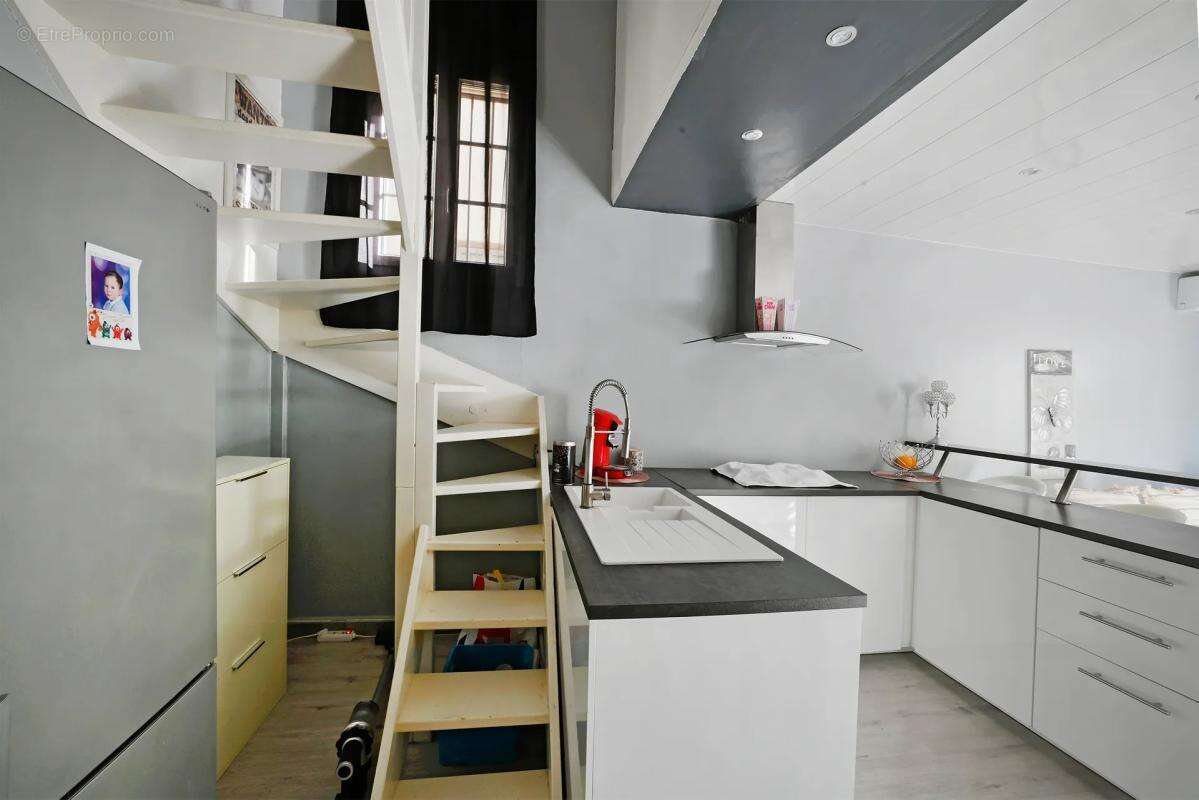 Maison à GALLARGUES-LE-MONTUEUX