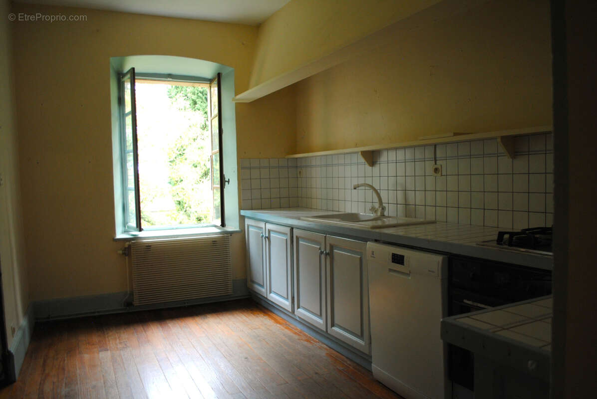 Maison à CHINDRIEUX