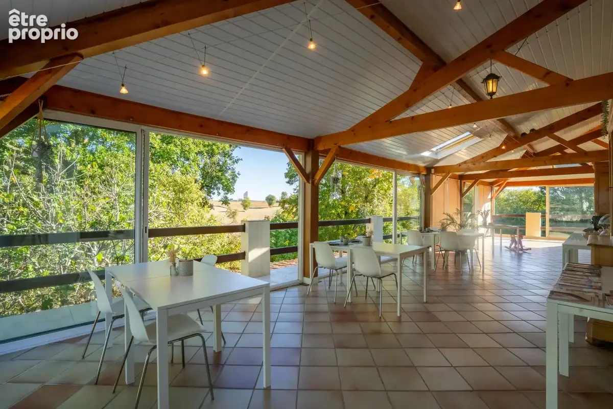 Belle propriété quercynoise avec 2 grandes maisons, piscine et 1 ha terrain - photo 14