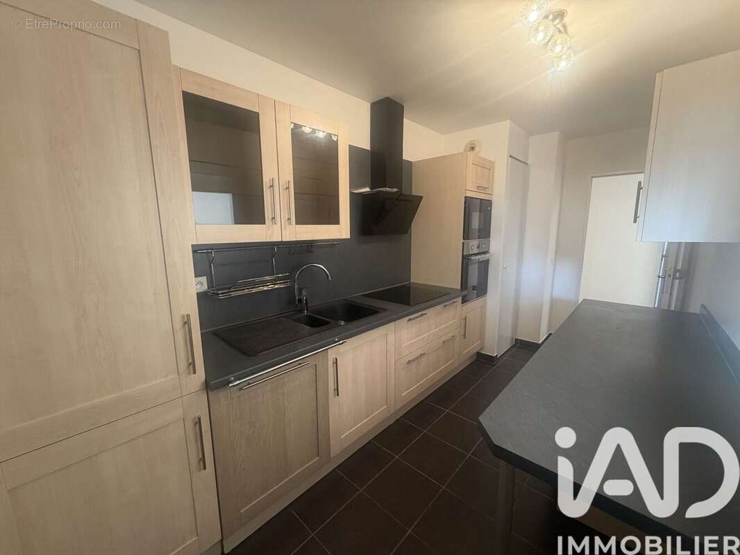 Photo 6 - Appartement à LE PLESSIS-TREVISE