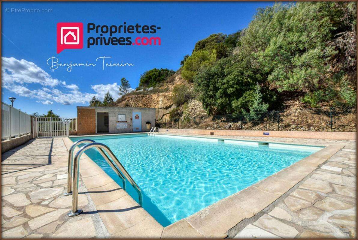 Appartement à ROQUEBRUNE-SUR-ARGENS