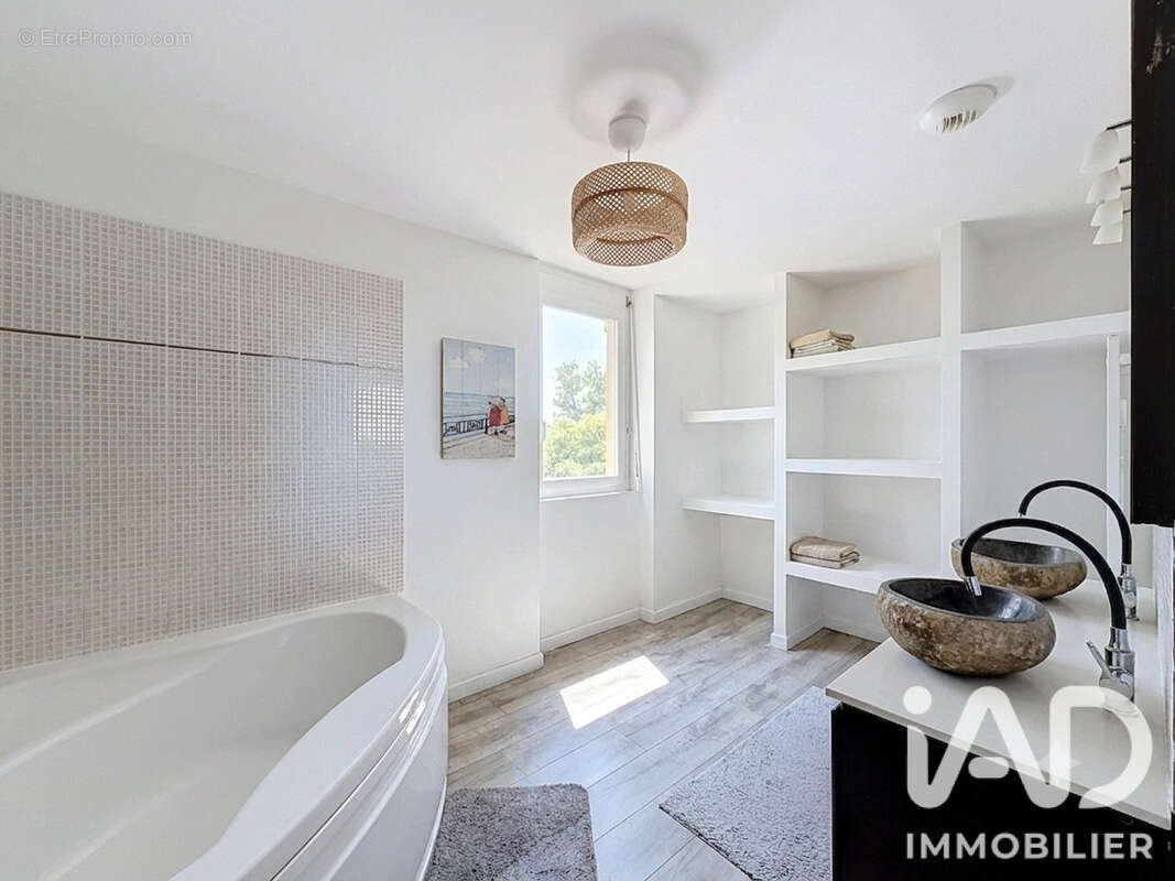 Maison 228 m² à Samadet  - photo 8