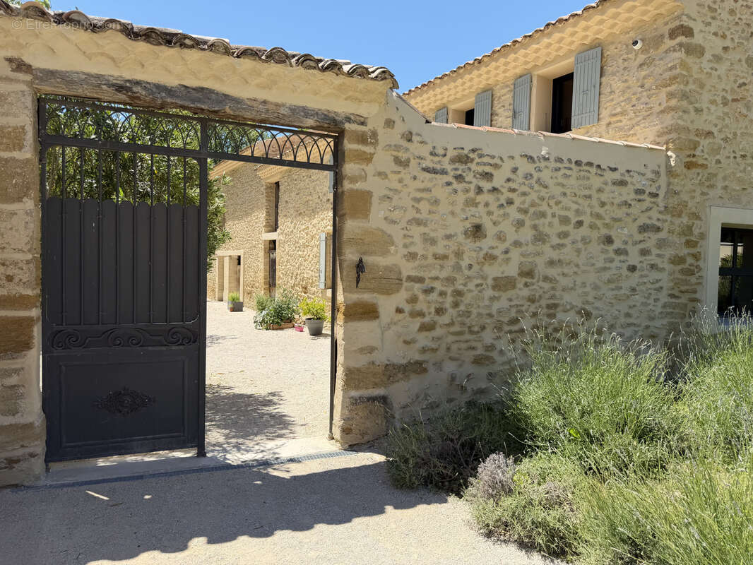 Maison à SARRIANS