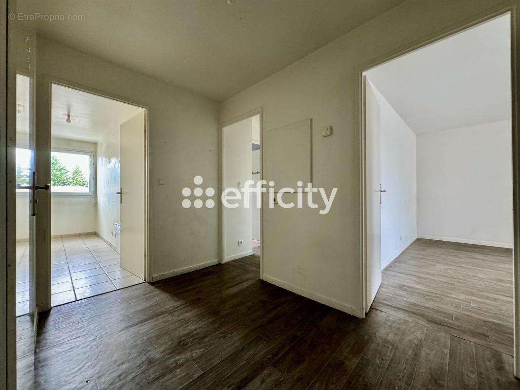 Appartement à VIGNEUX-SUR-SEINE