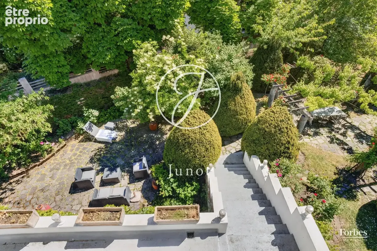 Suresnes - RAGUIDELLES - Maison 498m² - Terrain 1200m² - photo 4